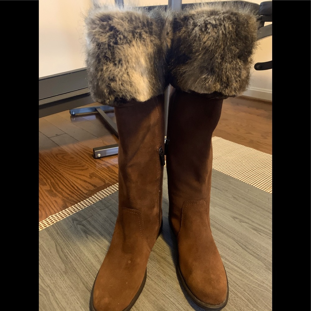 Valdini Jillian Size 7 Faux Fur Brown Knee Boots